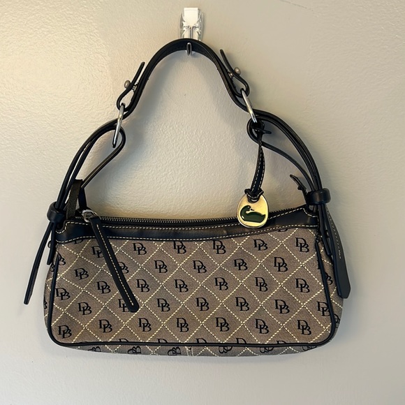 Dooney & Bourke Handbags - Dooney & Bourke Handbag